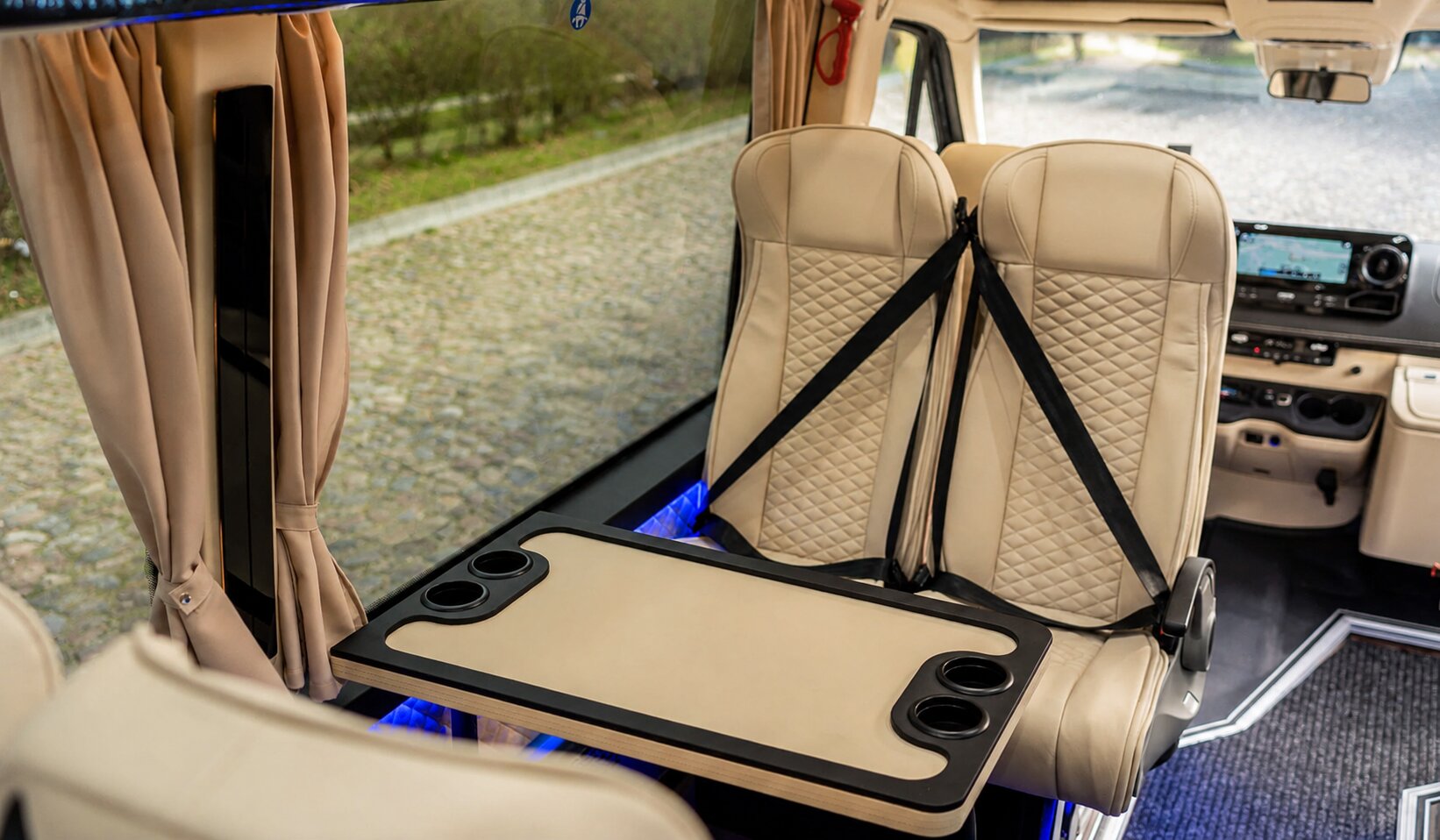 Sprinter VIP Meeting Table